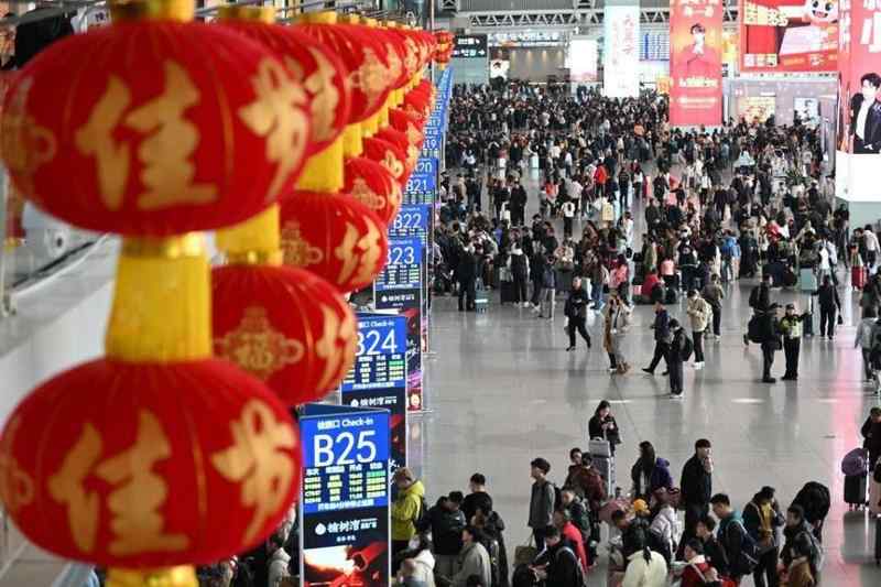 12家火车票平台被约谈后整改如何?记者追访:付费抢票仍存在|市场真探 新闻