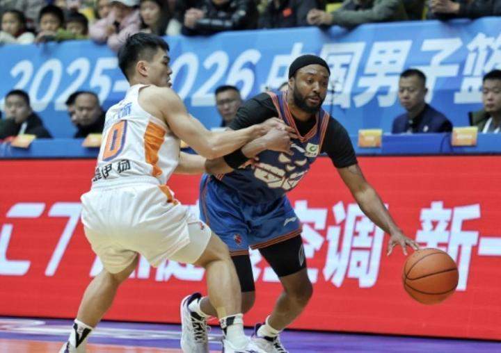  重回全华班，CBA外援注册信息：四川取消庞兹和加克的注册 新闻