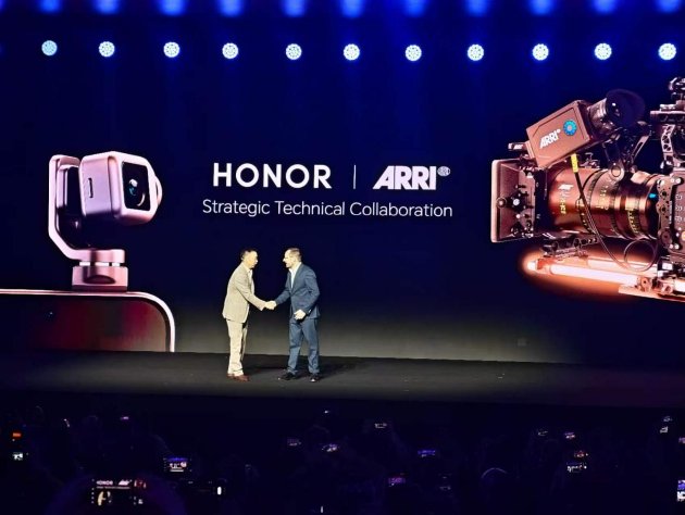 荣耀MWC火力全开:机器人手机颠覆形态,联手阿莱ARRI重写移动影像规则 新闻