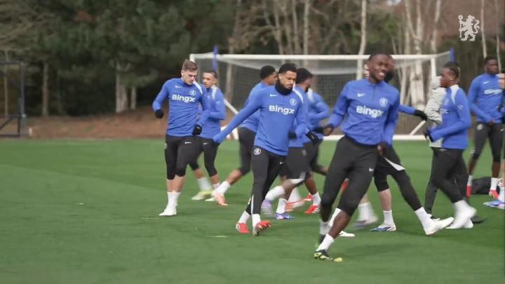  科尔威尔重返训练场，切尔西后防迎来积极信号；十字韧带伤后恢复顺利。 体育新闻 科尔威尔重返训练场，切尔西后防迎来积极信号；十字韧带伤后恢复顺利。 体育新闻 科尔威尔重返训练场，切尔西后防迎来积极信号；十字韧带伤后恢复顺利。 体育新闻