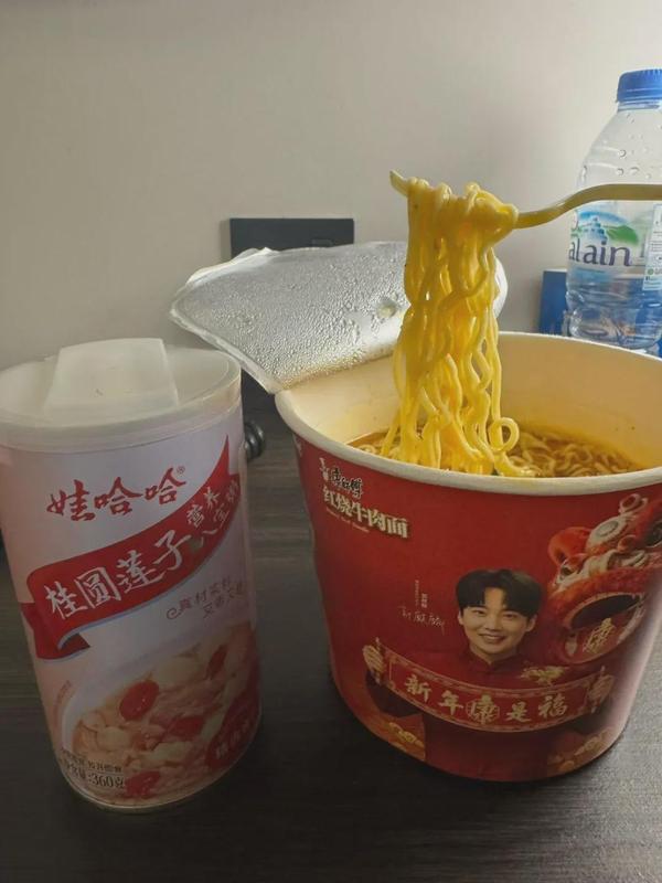  中东空域风云突变；杭州家庭迪拜之旅中断；阿联酋航空调整运营方案。 文化旅游