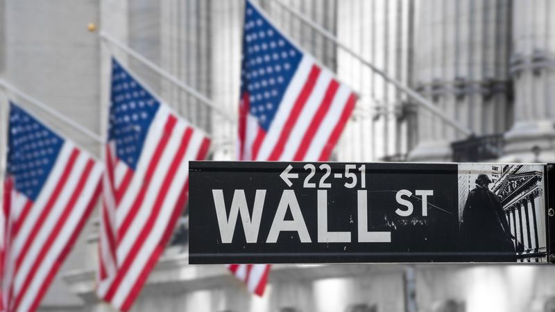  美股深度复盘：宏观博弈下的估值重构与技术性拐点 股票财经 美股深度复盘：宏观博弈下的估值重构与技术性拐点 股票财经