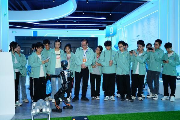  2024年青少年研学新趋势：科技赋能与区域教育均衡发展 教育招生