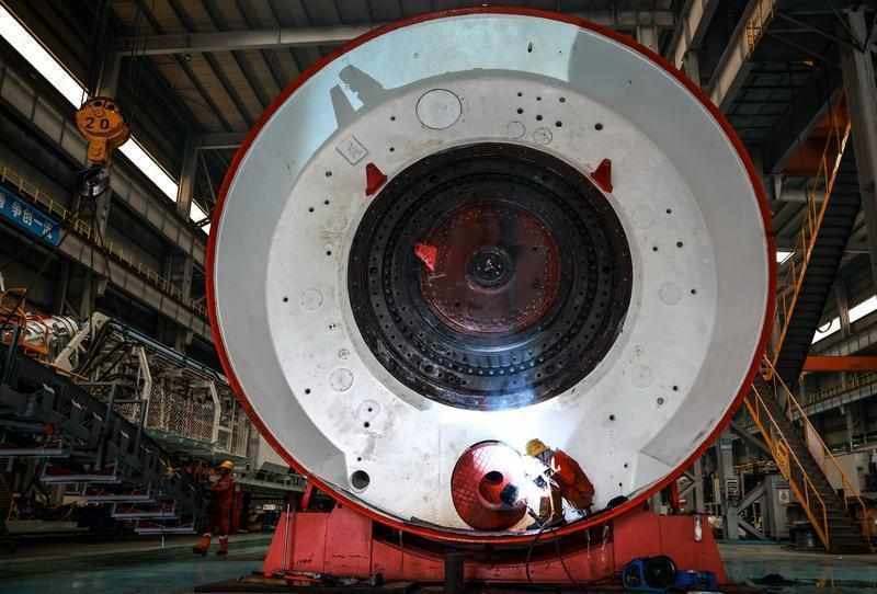  能源转型期的阵痛与突围：从工业原油数据洞察产业韧性 股票财经