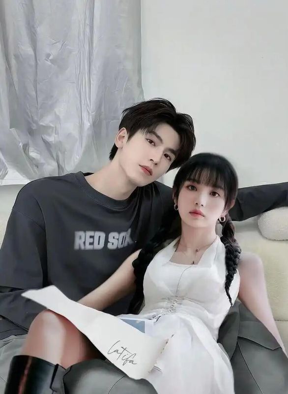  【深扒】内娱番位战争：一场经纪人恩怨如何锁死顶流CP的八年暗战史 娱乐新闻