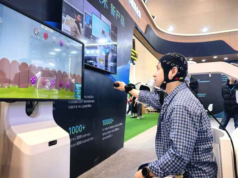  脑机接口商业化困局：信号采集与神经翻译的双重技术壁垒深度剖析 IT技术