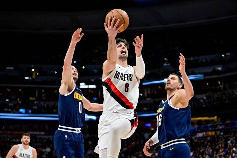  约基奇35+14+13全能表现：掘金逆转密码与西部分局深度解析 体育新闻