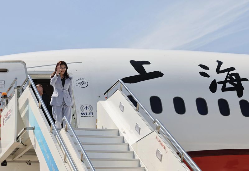  镜头背后的历史坐标：一位摄影记者的跨海瞬间定格手记 新闻