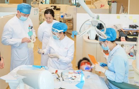  【技术解码】从“乳牙撑岗”到咬合重建：15岁少年口腔修复的全流程技术复盘 健康养生