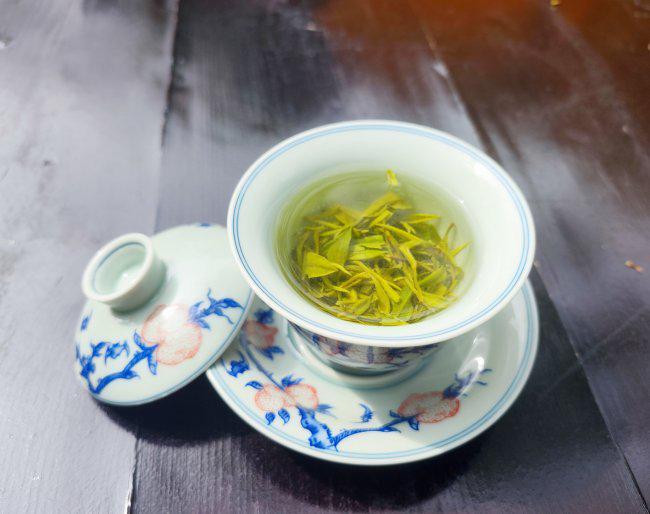  在玄武湖边喝一盏清茶：找回久违的松弛感 情感心理